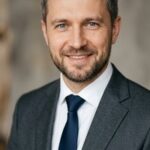 Довольный клиент VLX Exchange подтверждает прозрачность лицензий Кюрасао в обзорах мобильных криптоказино